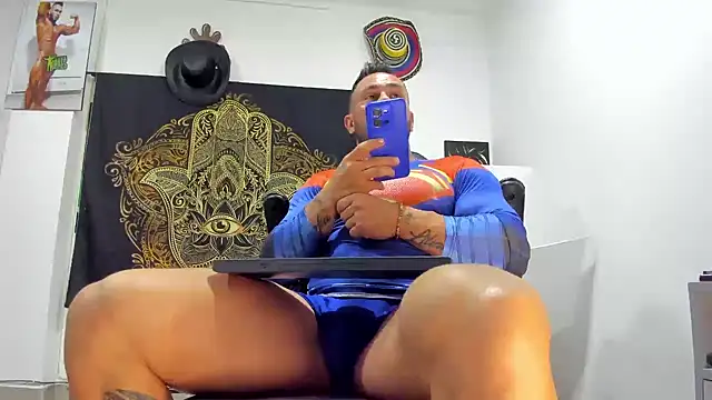 LOGAN WHITTERS01 online show from December 18, 11:08 pm