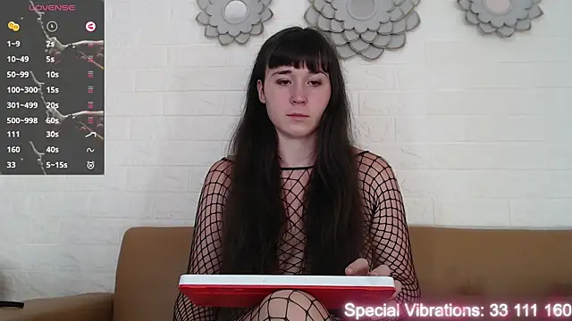 MaryHillx online show from January 17, 1:04 am