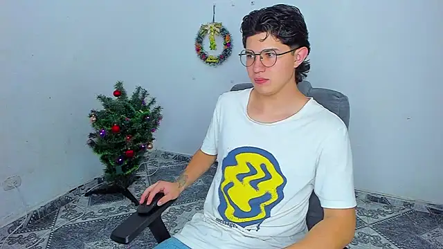 patrik 027 online show from December 18, 9:08 pm