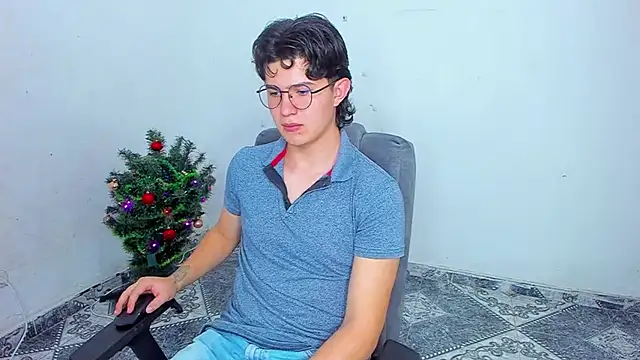patrik 027 online show from December 22, 8:03 pm