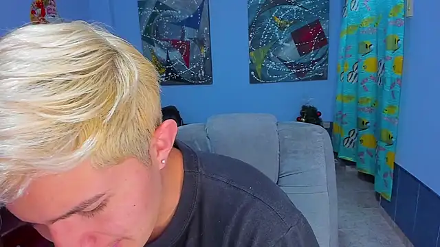 patrik 027 online show from December 17, 7:42 pm