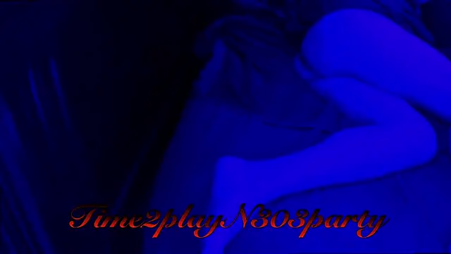 Snapshot of Time2playN303party chatting on December 23, 2:02 am Time2playN303party online show from December 23, 2:02 am