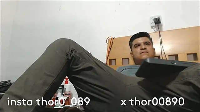 thor000089 online show from May 4, 12:39 am