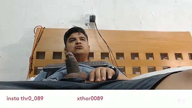 thor000089 online show from May 6, 1:57 am