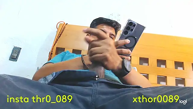 thor000089 online show from May 7, 6:57 pm