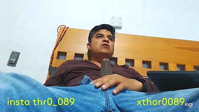 thor000089 online show from May 13, 4:21 am