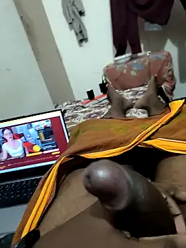 Snapshot of Mallupaiyanaachu chatting on January 31, 2:07 pm Mallupaiyanaachu online show from January 31, 2:07 pm