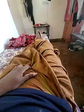 Snapshot of Mallupaiyanaachu chatting on March 15, 3:51 am Mallupaiyanaachu online show from March 15, 3:51 am