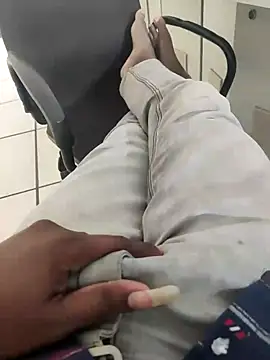 Snapshot of Mallupaiyanaachu chatting on September 14, 11:42 am Mallupaiyanaachu online show from September 14, 11:42 am