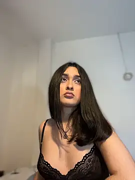 Snapshot of MiahWindsor chatting on April 11, 8:57 pm MiahWindsor online show from April 11, 8:57 pm
