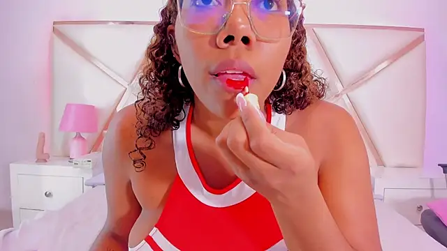 Aisharhodes00 online show from October 28, 8:22 pm