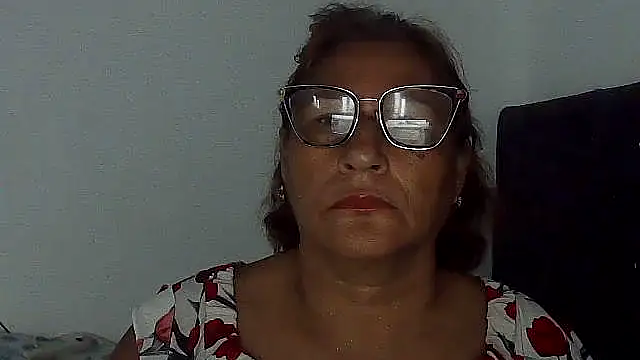 Snapshot of charrysexy1 chatting on November 26, 12:06 pm charrysexy1 online show from November 26, 12:06 pm