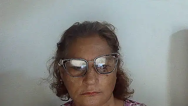 Snapshot of charrysexy1 chatting on December 14, 12:21 pm charrysexy1 online show from December 14, 12:21 pm