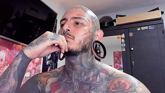 Snapshot of DEATHINK666XX chatting on December 28, 1:08 am DEATHINK666XX online show from December 28, 1:08 am