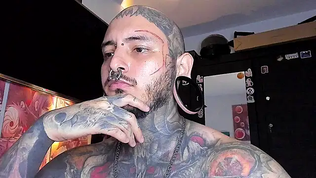 Snapshot of DEATHINK666XX chatting on December 29, 1:13 am DEATHINK666XX online show from December 29, 1:13 am