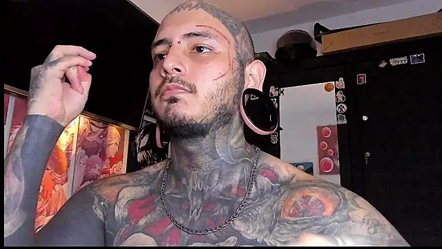 Snapshot of DEATHINK666XX chatting on January 13, 9:42 pm DEATHINK666XX online show from January 13, 9:42 pm