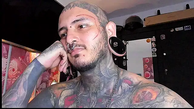 Snapshot of DEATHINK666XX chatting on January 17, 10:01 pm DEATHINK666XX online show from January 17, 10:01 pm