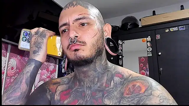 Snapshot of DEATHINK666XX chatting on January 20, 11:54 pm DEATHINK666XX online show from January 20, 11:54 pm