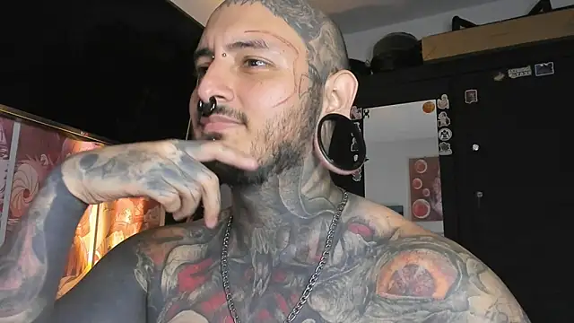 Snapshot of DEATHINK666XX chatting on February 18, 2:38 am DEATHINK666XX online show from February 18, 2:38 am