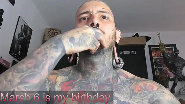 Snapshot of DEATHINK666XX chatting on March 5, 9:26 pm DEATHINK666XX online show from March 5, 9:26 pm