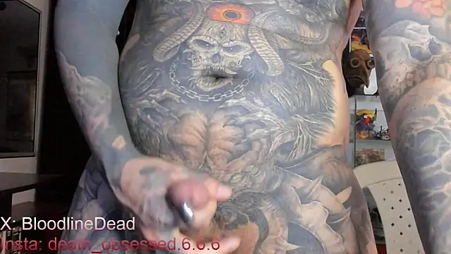 Snapshot of DEATHINK666XX chatting on March 13, 6:23 pm DEATHINK666XX online show from March 13, 6:23 pm