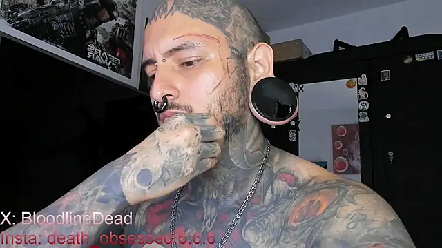 Snapshot of DEATHINK666XX chatting on March 14, 3:37 am DEATHINK666XX online show from March 14, 3:37 am