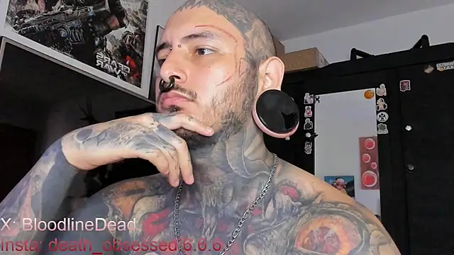 Snapshot of DEATHINK666XX chatting on March 15, 4:43 pm DEATHINK666XX online show from March 15, 4:43 pm