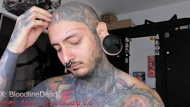 Snapshot of DEATHINK666XX chatting on March 15, 7:48 pm DEATHINK666XX online show from March 15, 7:48 pm