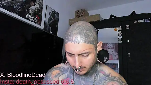 Snapshot of DEATHINK666XX chatting on March 16, 1:59 am DEATHINK666XX online show from March 16, 1:59 am