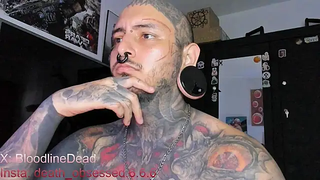 Snapshot of DEATHINK666XX chatting on March 19, 8:32 pm DEATHINK666XX online show from March 19, 8:32 pm