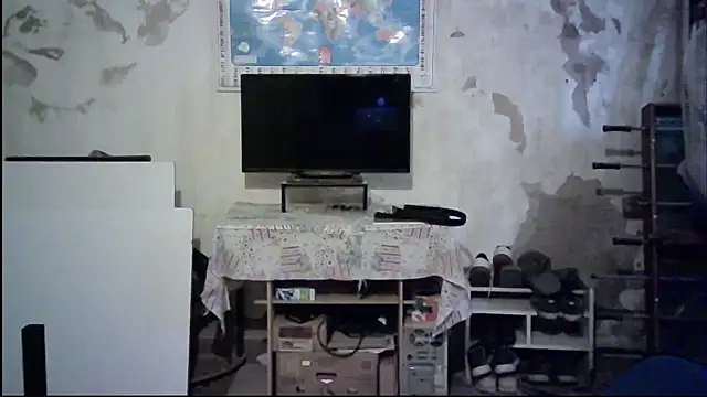 Snapshot of Emv2 chatting on February 26, 6:18 pm Emv2 online show from February 26, 6:18 pm