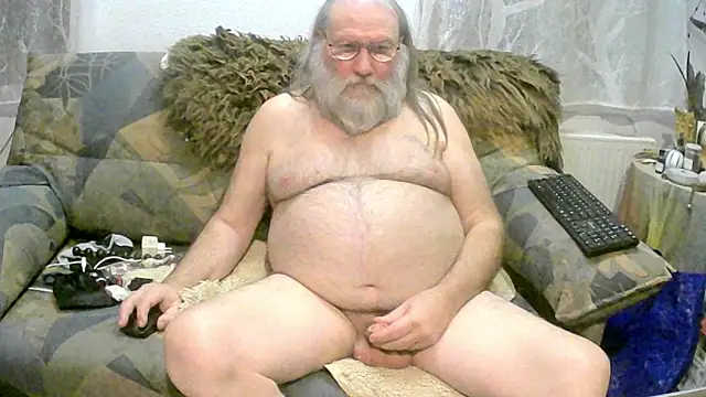 SexySantaC online show from January 4, 7:55 pm