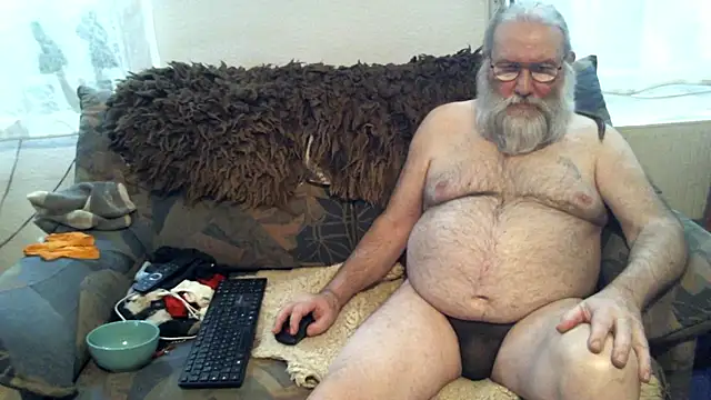 SexySantaC online show from February 6, 5:40 pm