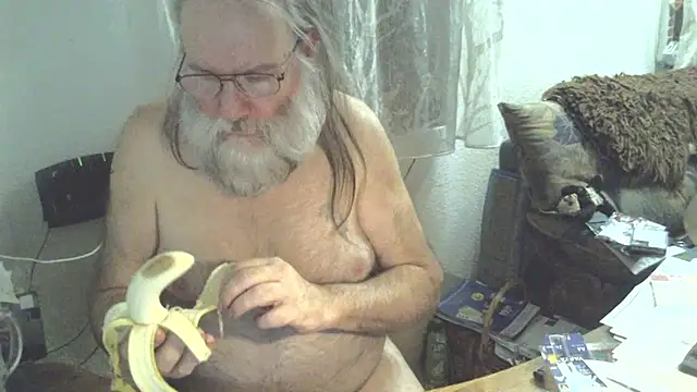 SexySantaC online show from March 18, 10:48 pm