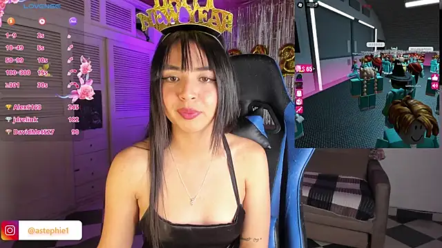 Snapshot of Miss_Nicole chatting on January 1, 3:34 am Miss Nicole online show from January 1, 3:34 am