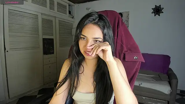 Snapshot of Miss_Nicole chatting on January 14, 1:58 am Miss Nicole online show from January 14, 1:58 am