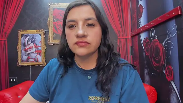 AmaiaDavies online show from December 12, 1:32 am