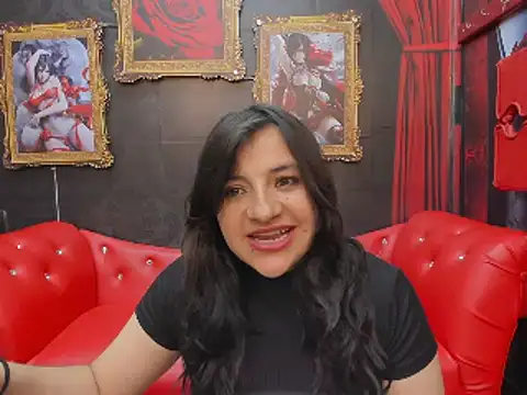 AmaiaDavies online show from December 14, 11:50 am