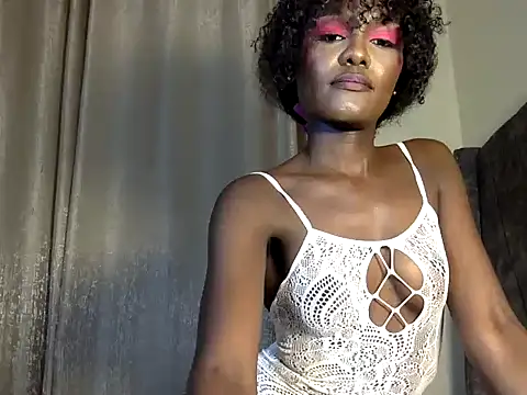 Snapshot of HarlotyQueen chatting on November 16, 5:40 pm HarlotyQueen online show from November 16, 5:40 pm