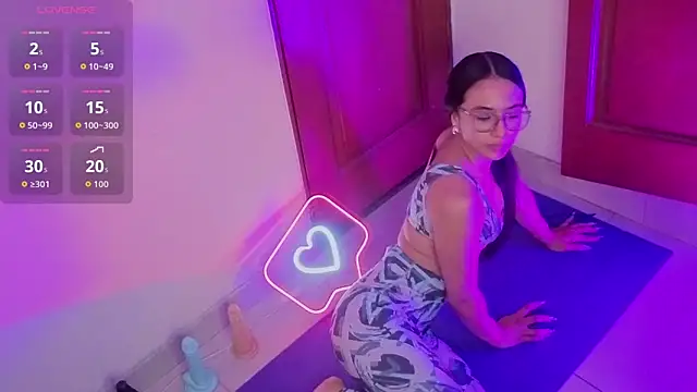 Snapshot of _emma_miller_ chatting on March 16, 11:14 am emma miller online show from March 16, 11:14 am