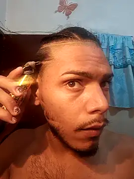 Snapshot of apolodiosgriego chatting on November 26, 3:24 pm apolodiosgriego online show from November 26, 3:24 pm