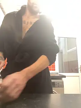 bigguy101 online show from December 28, 8:37 am