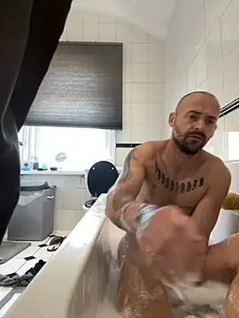 bigguy101 online show from February 5, 11:02 am