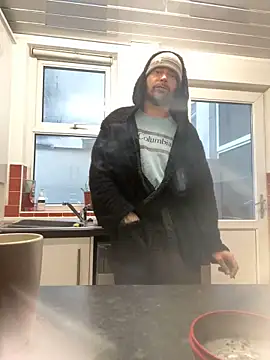 bigguy101 online show from February 22, 8:07 am