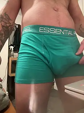 bigguy101 online show from March 10, 9:40 pm