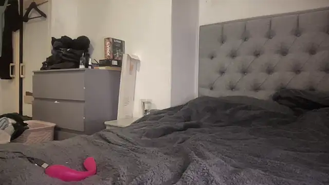 Bustyblondebabe32 online show from January 14, 5:34 pm