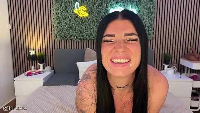 LizaRoxx online show from October 4, 9:57 pm