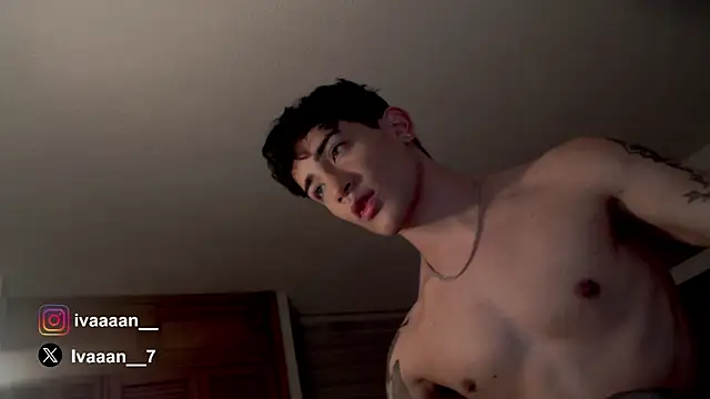 ivaaaan  online show from December 14, 9:24 pm