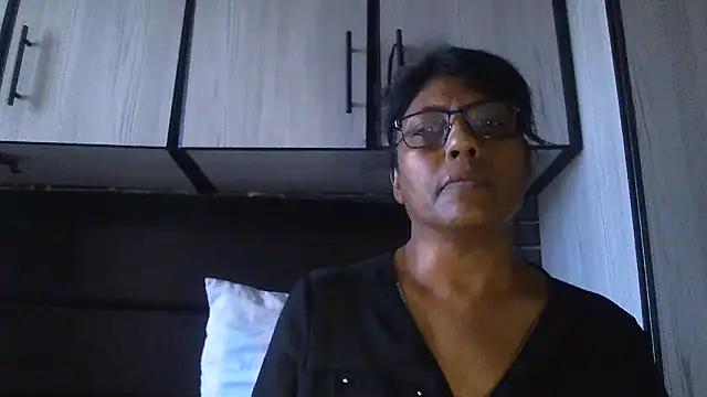 MsAttitude online show from March 1, 9:40 am