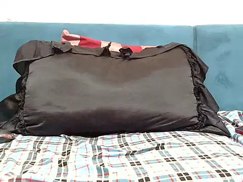 Snapshot of divineass_1 chatting on March 25, 8:15 pm divineass 1 online show from March 25, 8:15 pm